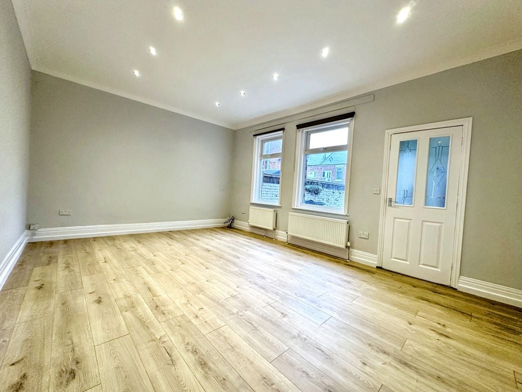 Property image 3 of 11