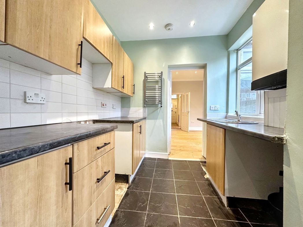 Property image 5 of 11