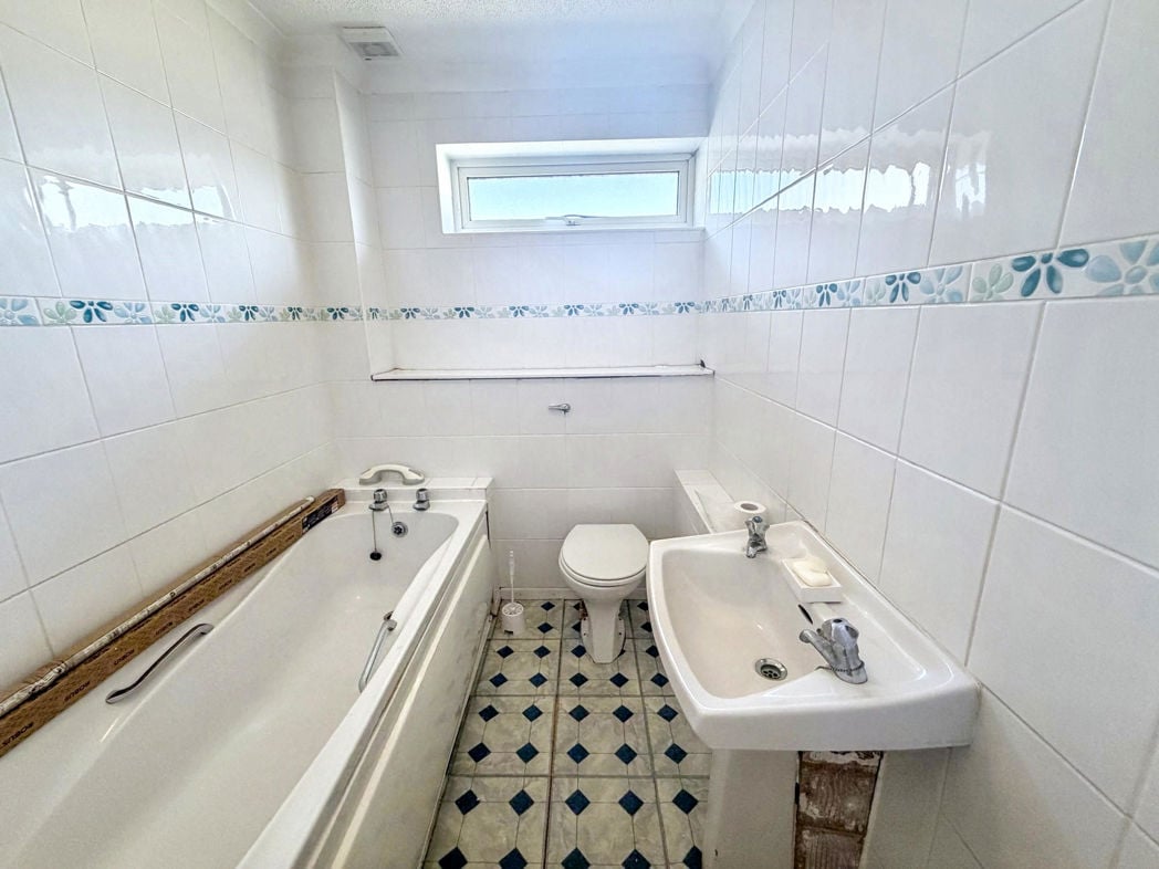 Property image 11 of 13