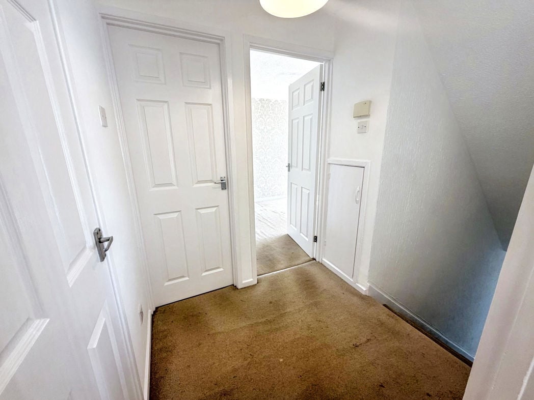 Property image 8 of 13