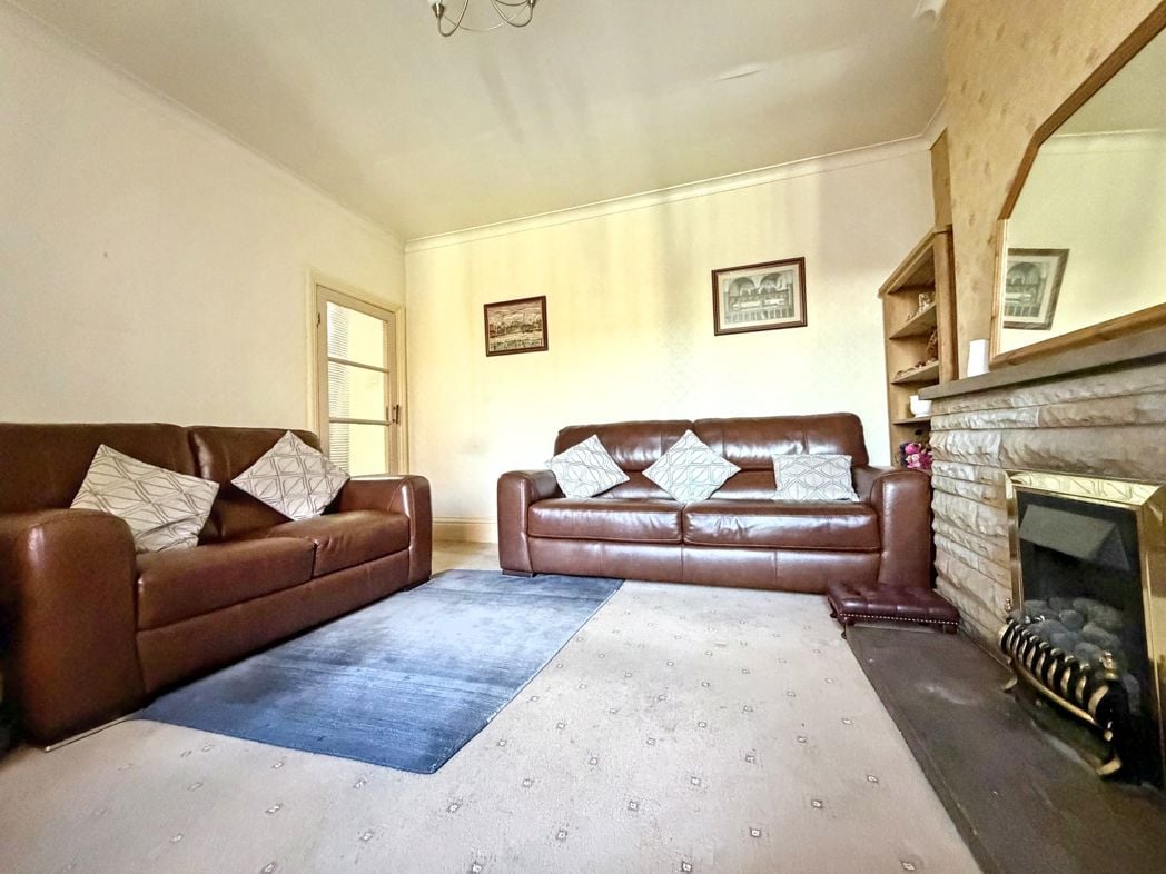 Property image 8 of 35