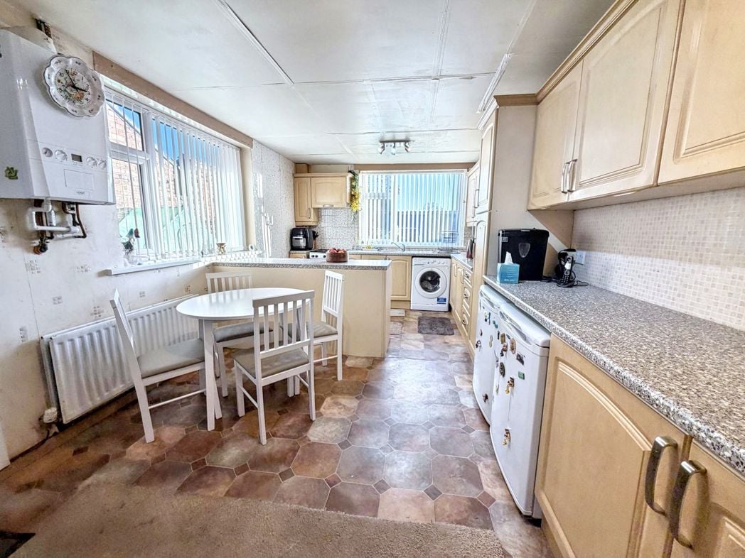 Property image 10 of 35