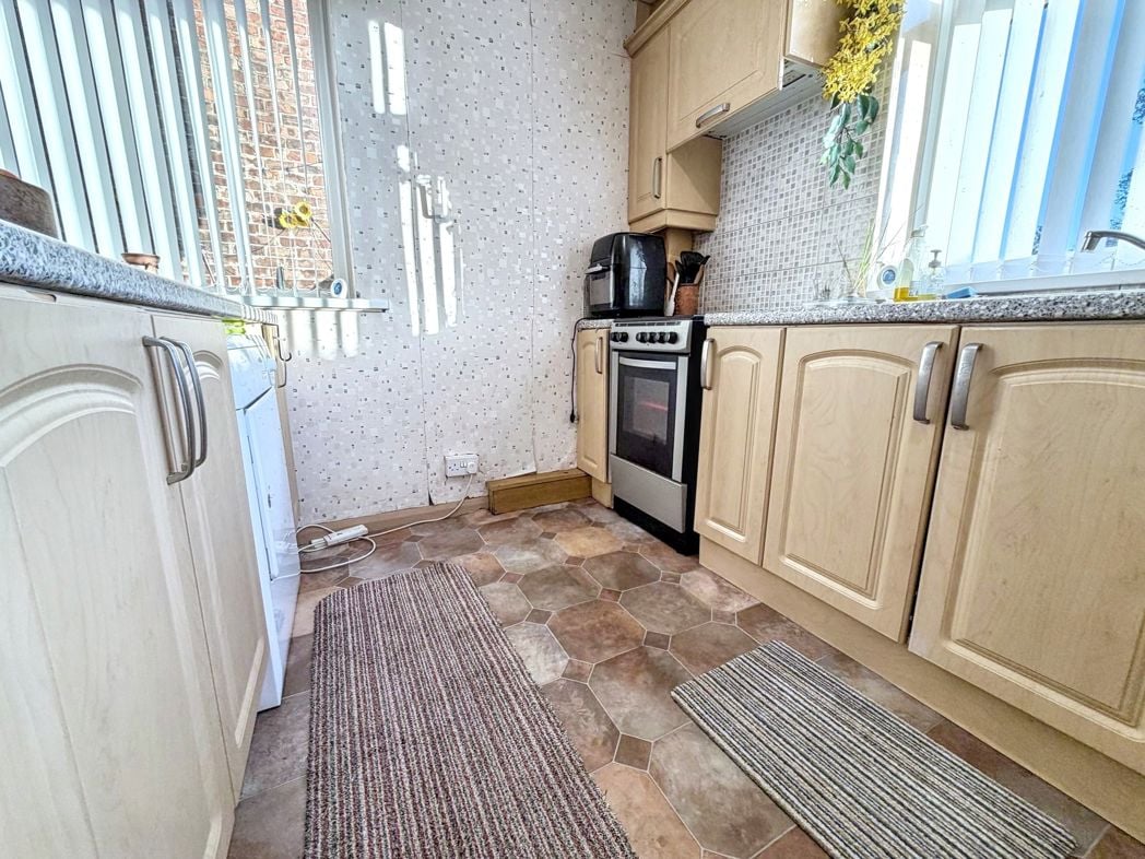 Property image 11 of 35