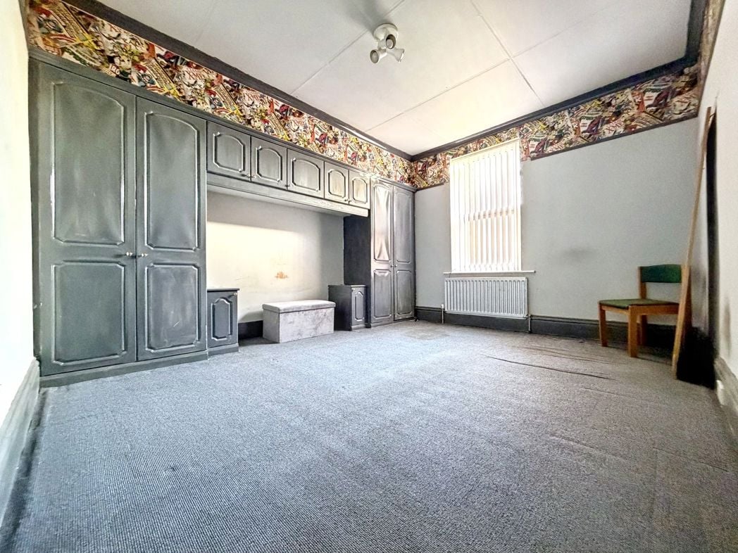 Property image 19 of 35