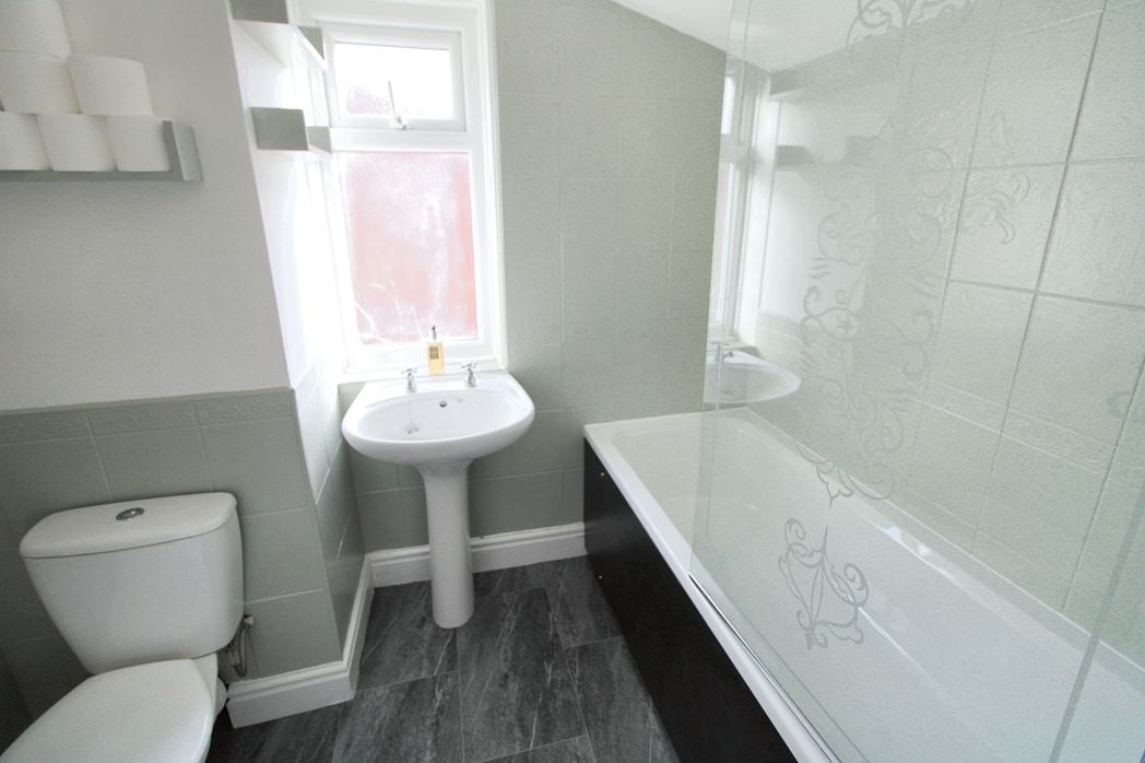 Property image 7 of 8