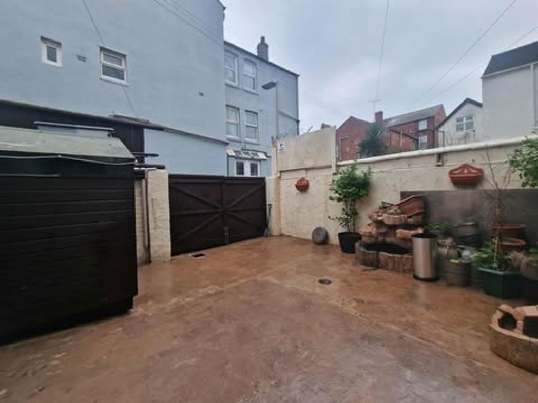 The Blackpool North Hotel, 41-43, Blackpool, Lancashire, FY1 2AR