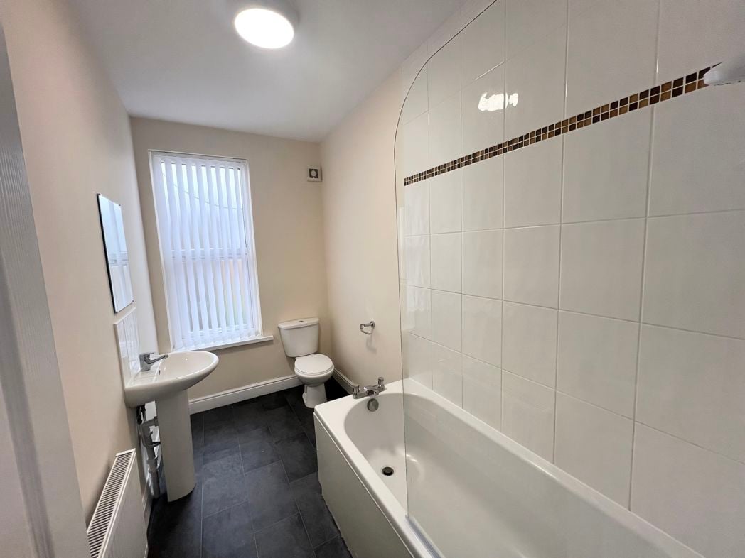 Property image 6 of 6