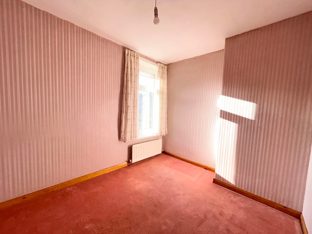 Property image 8 of 16