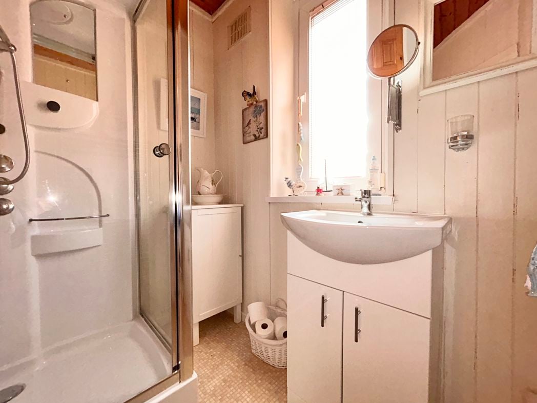 Property image 13 of 16