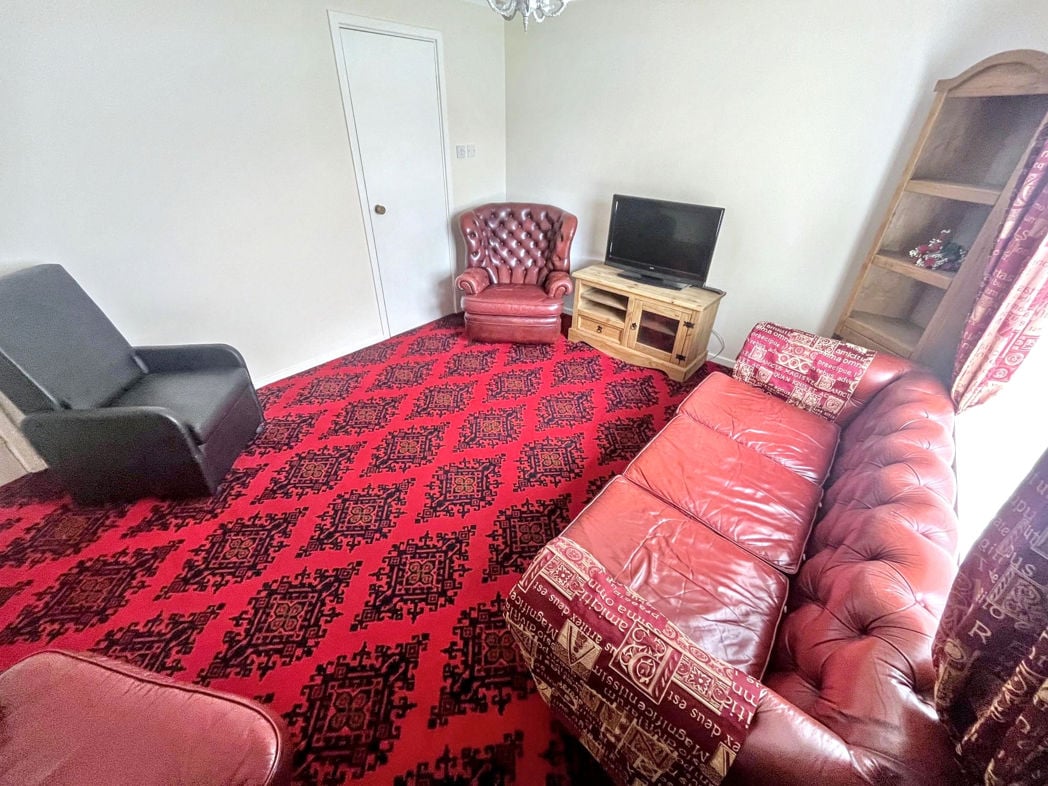 Property image 10 of 13