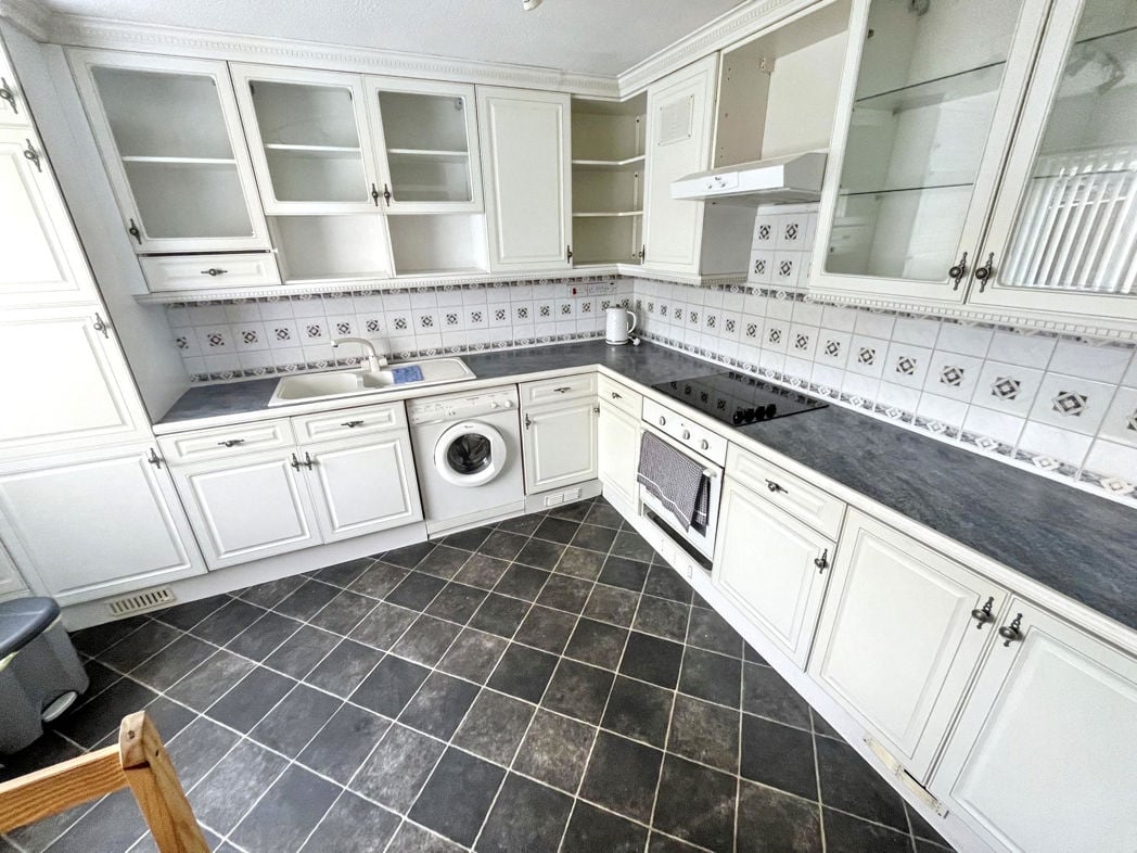 Property image 12 of 13