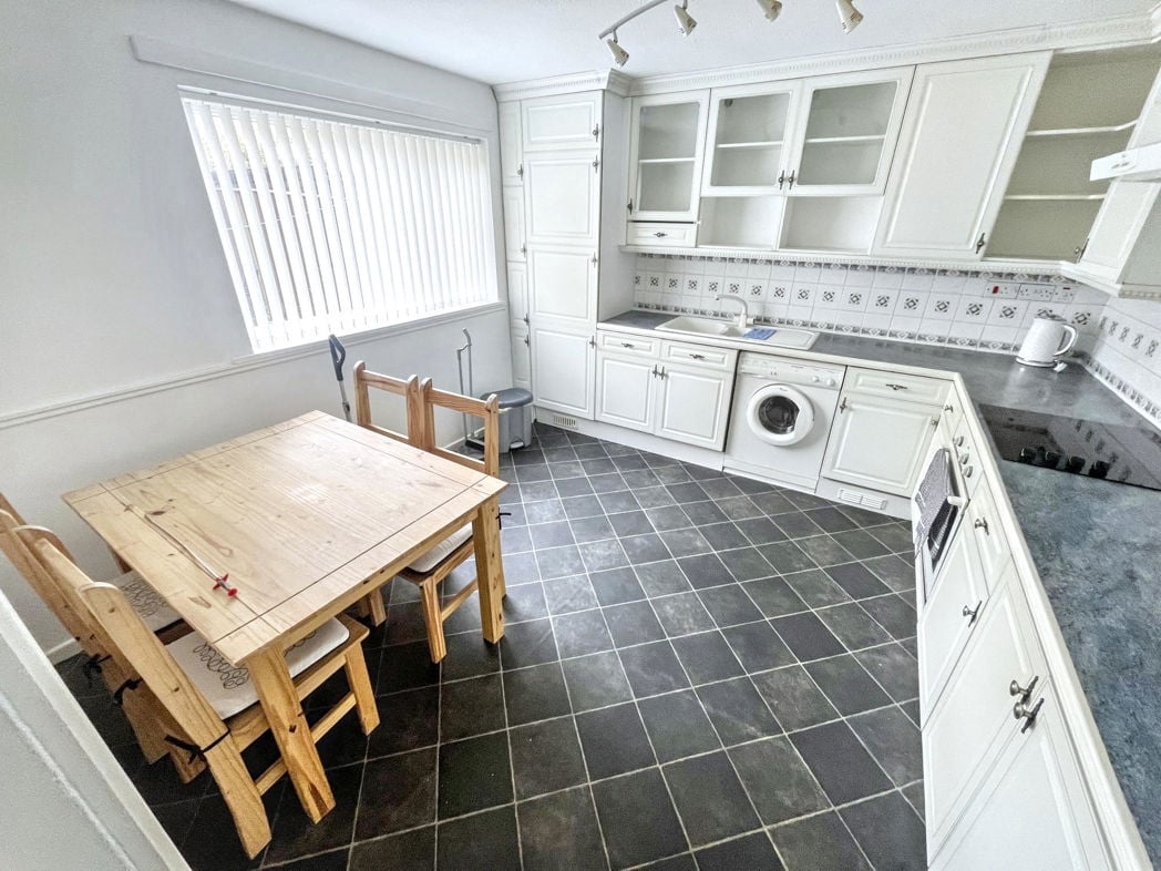 Property image 4 of 13