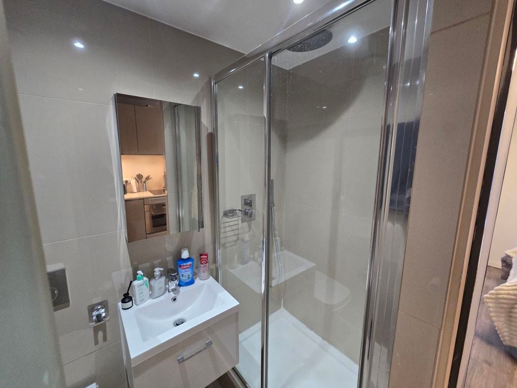 Property image 6 of 9