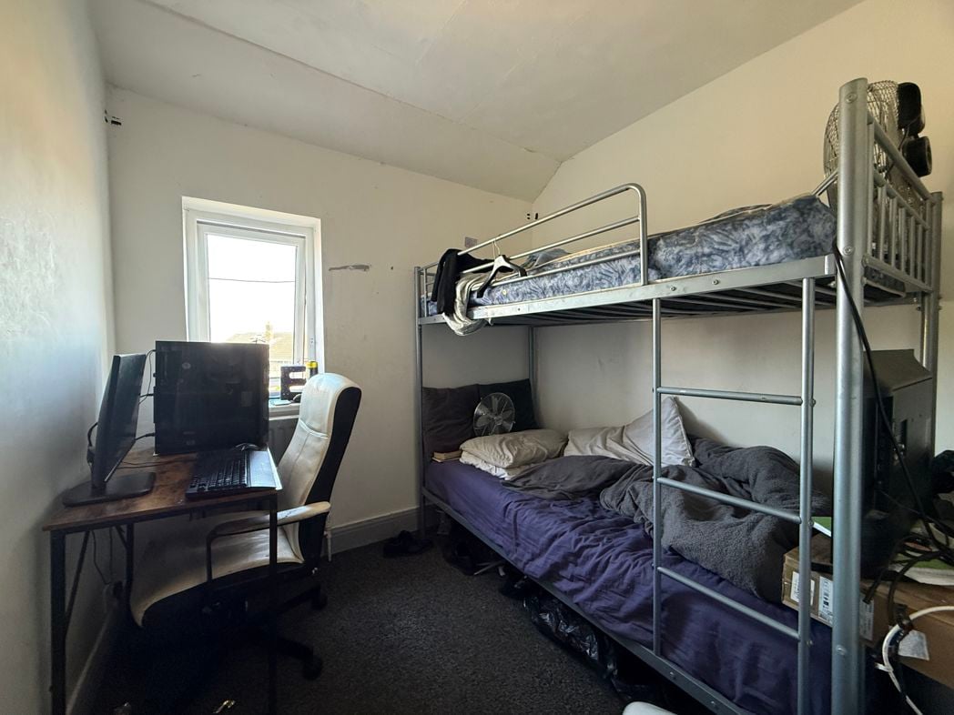Property image 4 of 12
