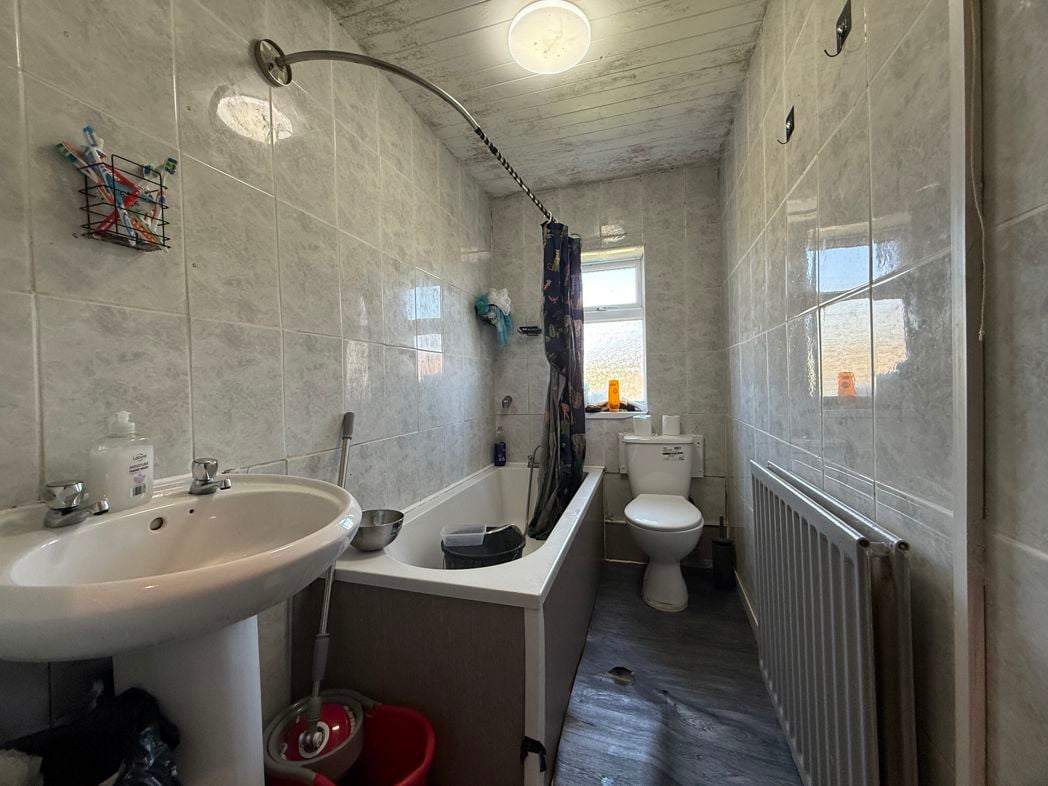 Property image 10 of 12