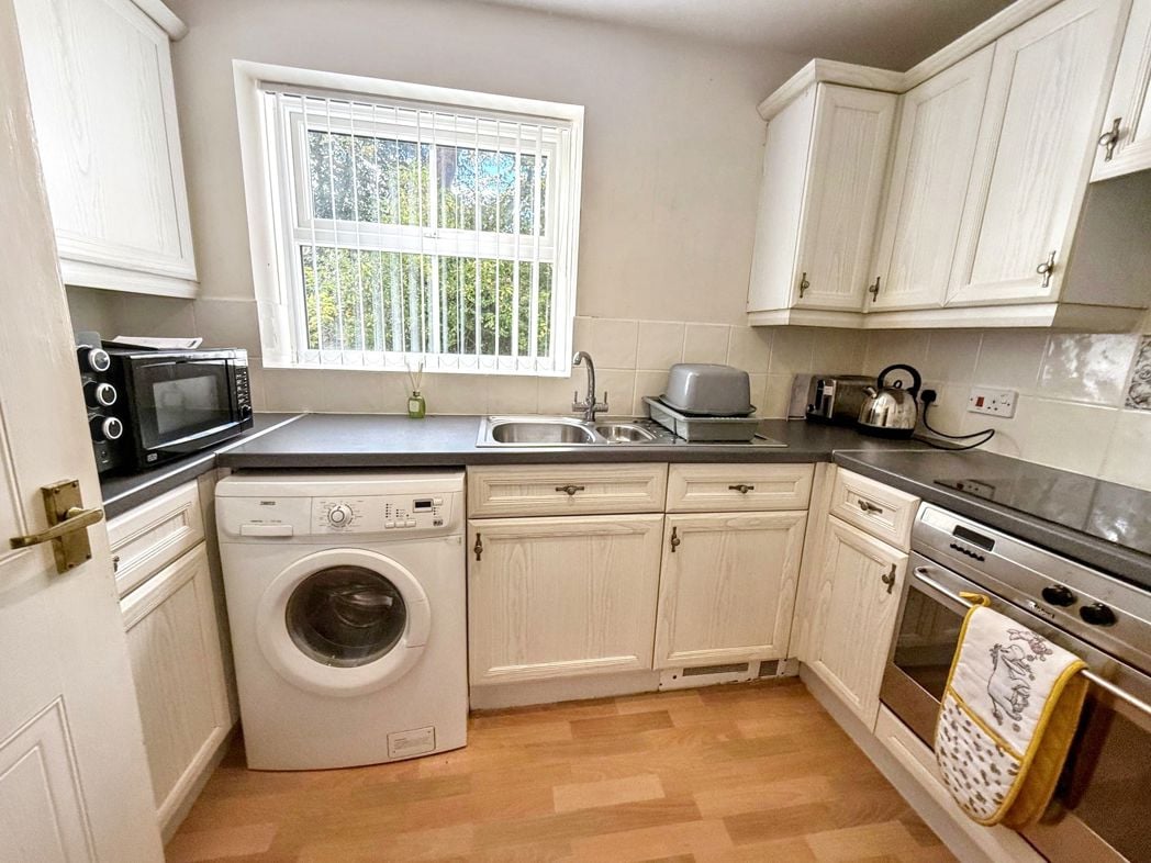 Property image 3 of 9