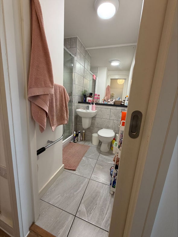 Property image 7 of 9