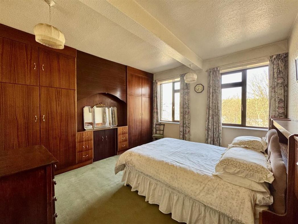 Property image 6 of 20