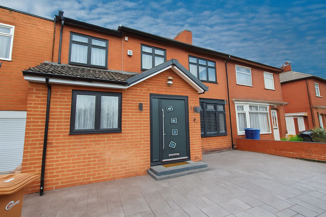 Property image 1 of 17