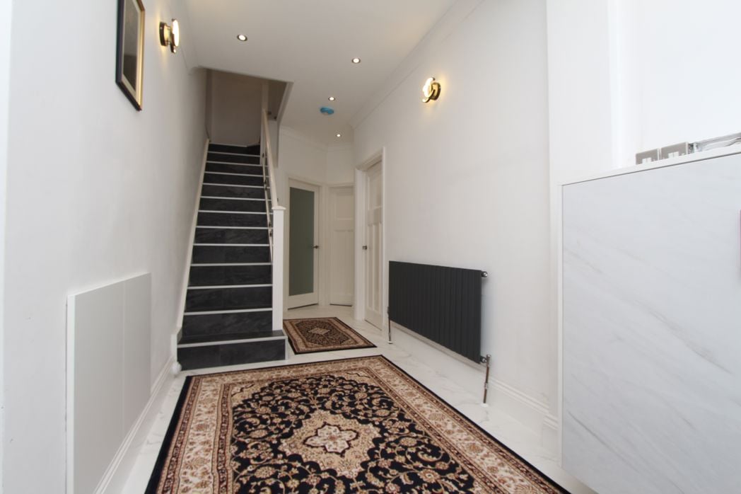 Property image 5 of 17