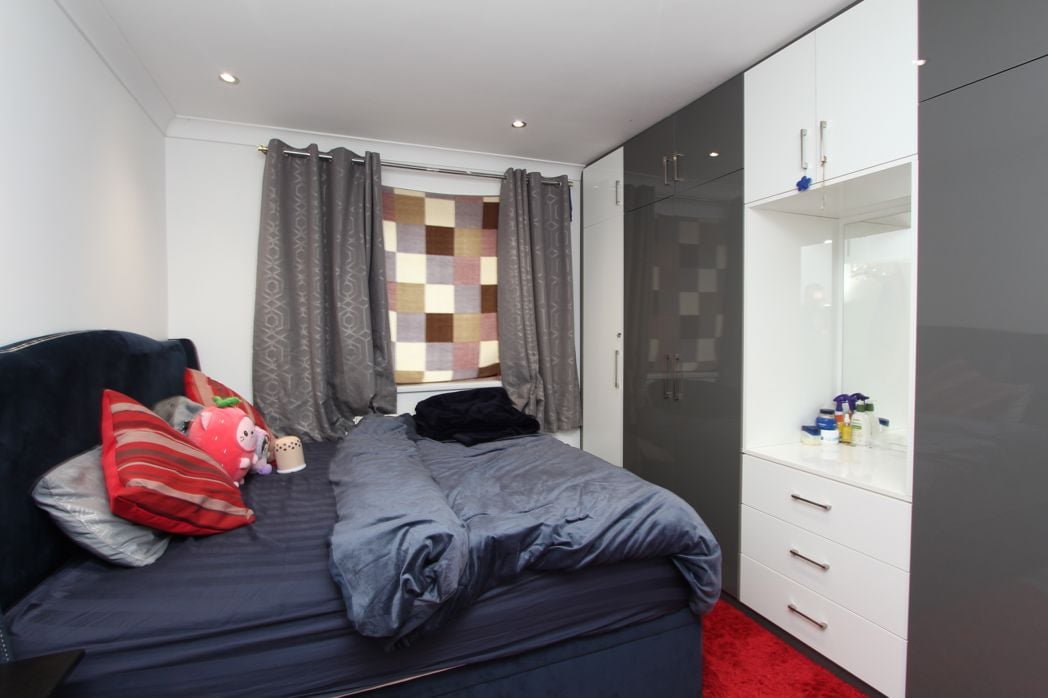 Property image 14 of 17