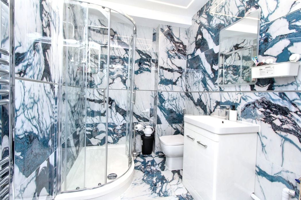 Property image 10 of 17