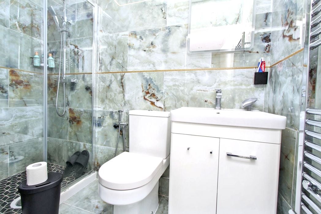 Property image 8 of 17