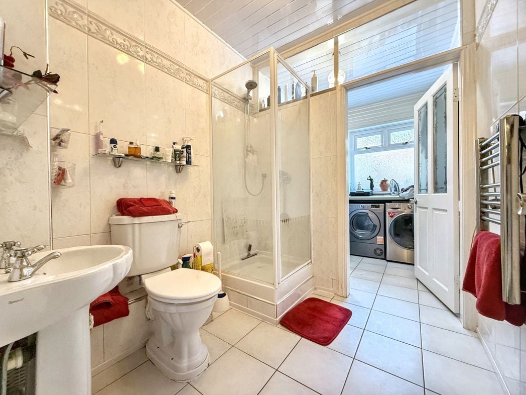 Property image 13 of 33