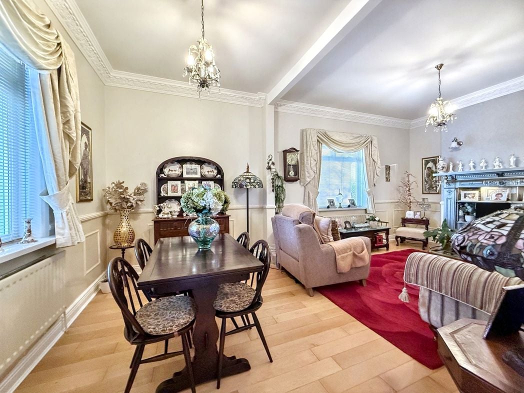 Property image 18 of 33