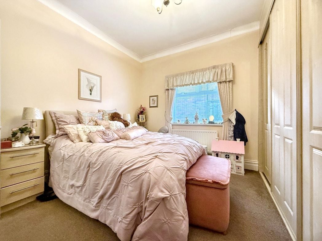 Property image 24 of 33