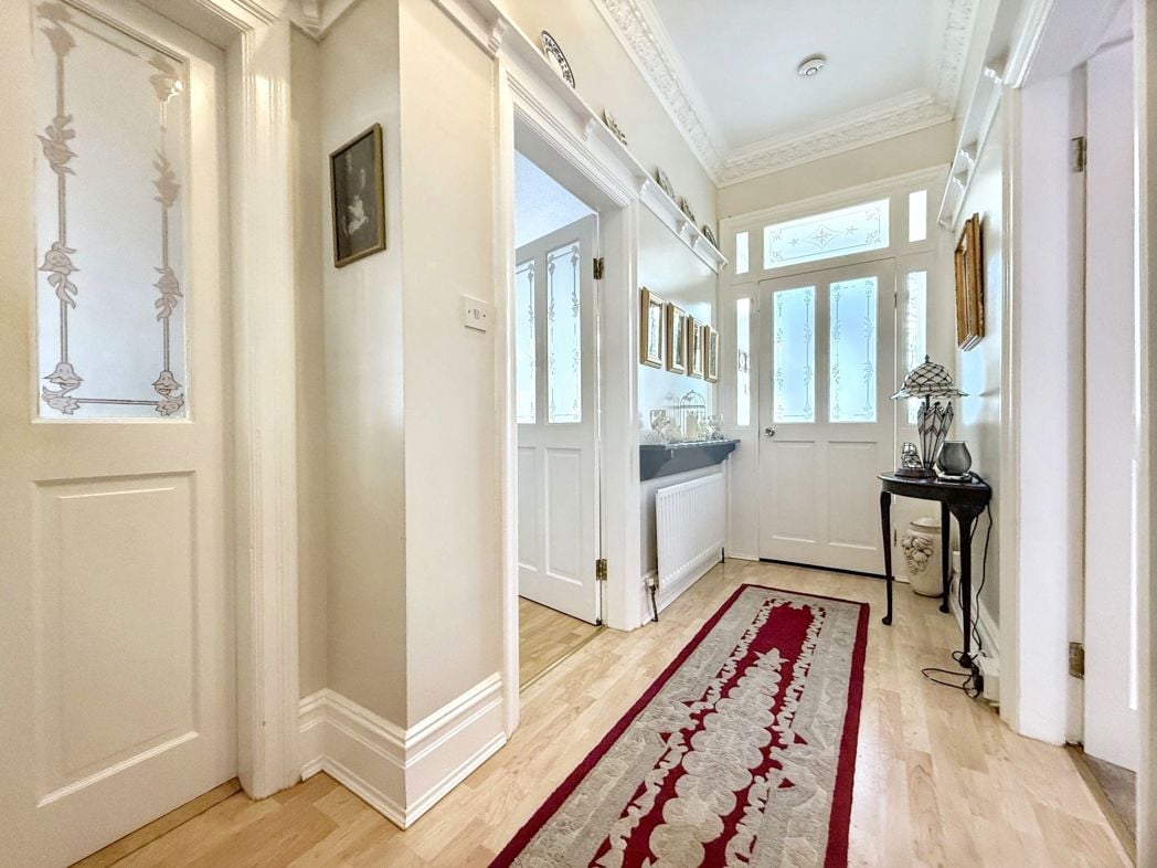 Property image 6 of 33