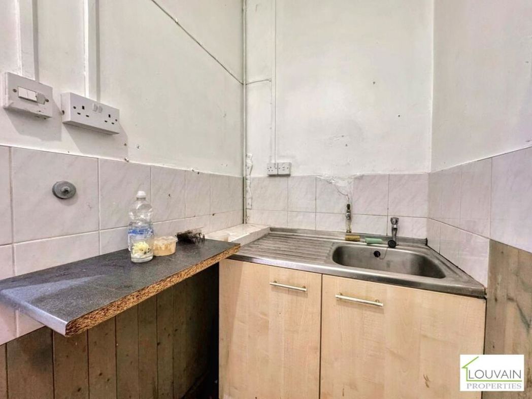 Property image 5 of 19