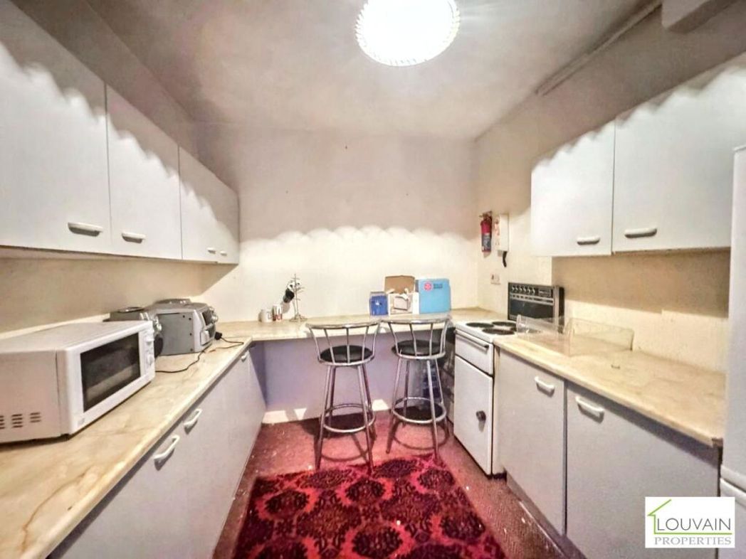 Property image 11 of 19