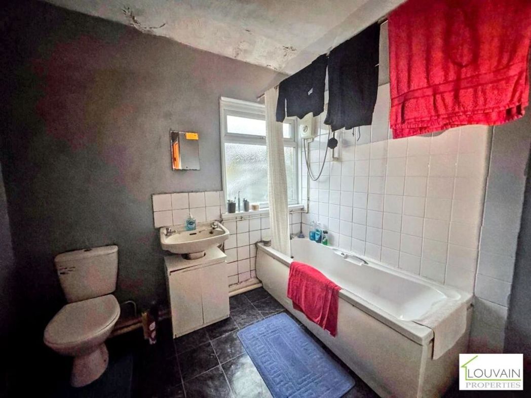 Property image 17 of 19