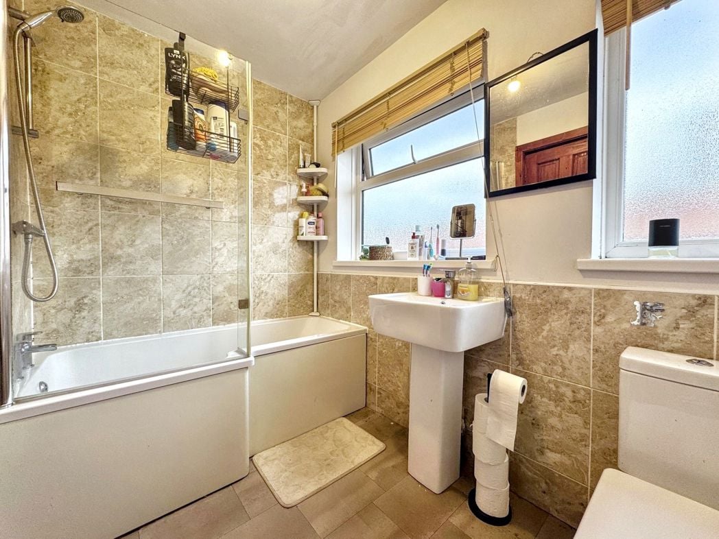 Property image 11 of 18