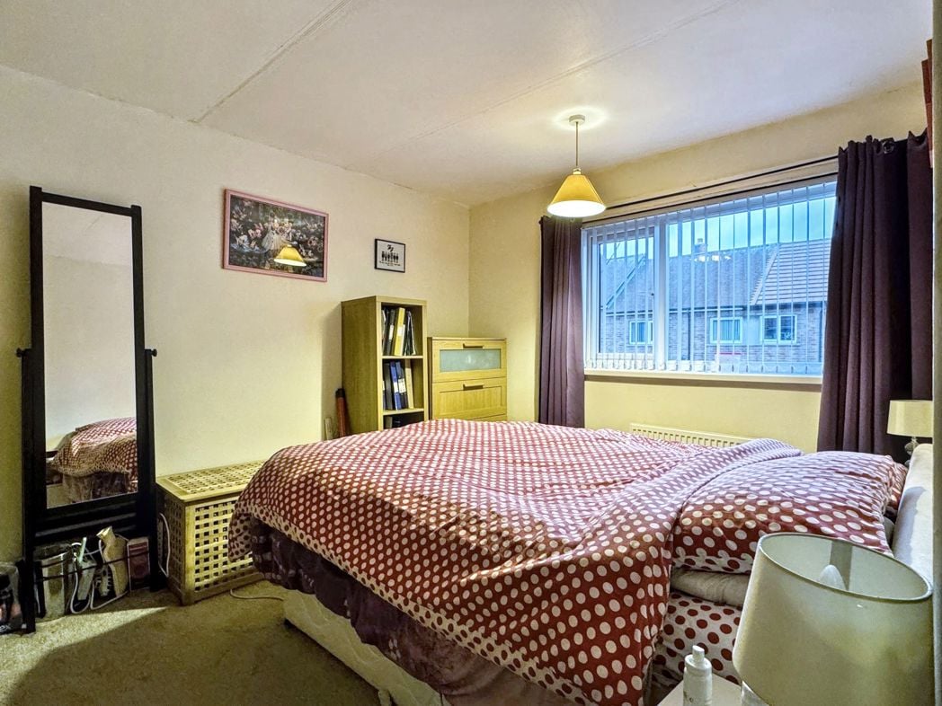 Property image 12 of 18