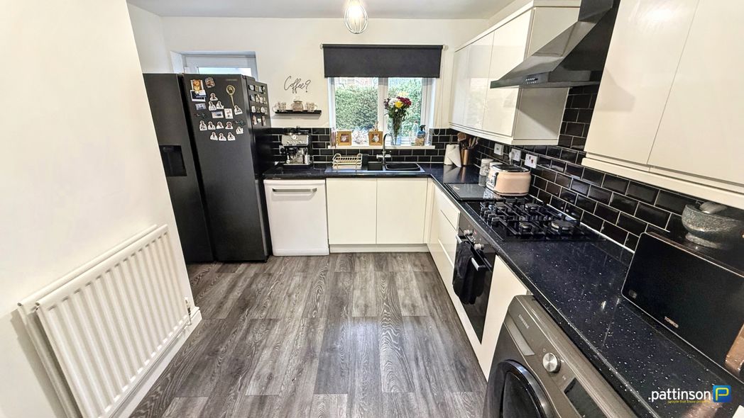 Property image 11 of 29