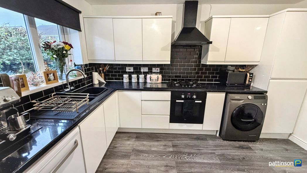 Property image 12 of 29