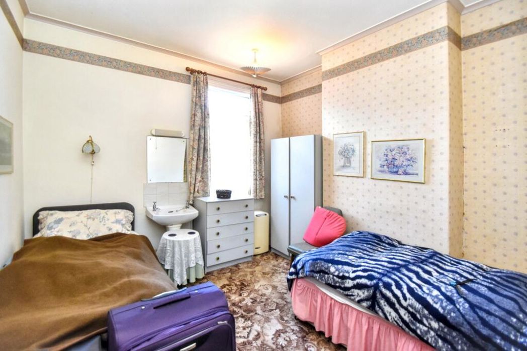 Property image 11 of 14