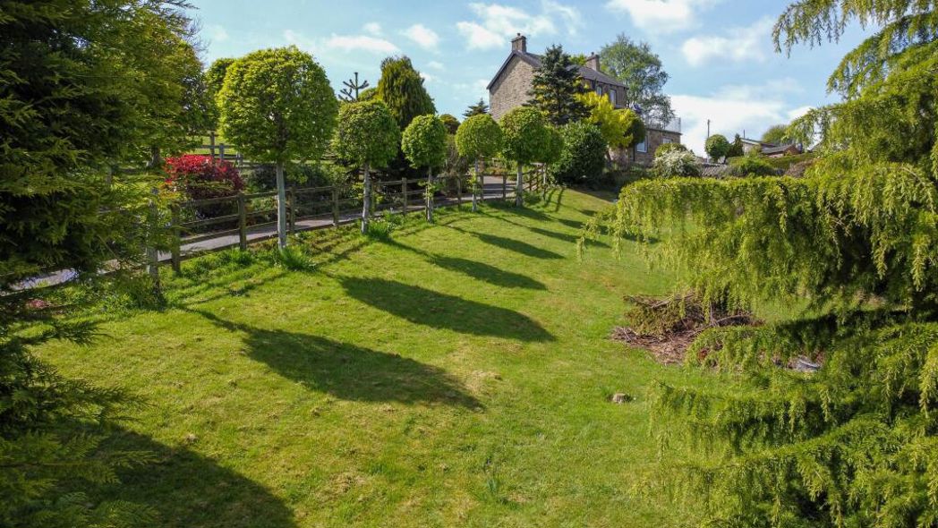 Property image 21 of 45