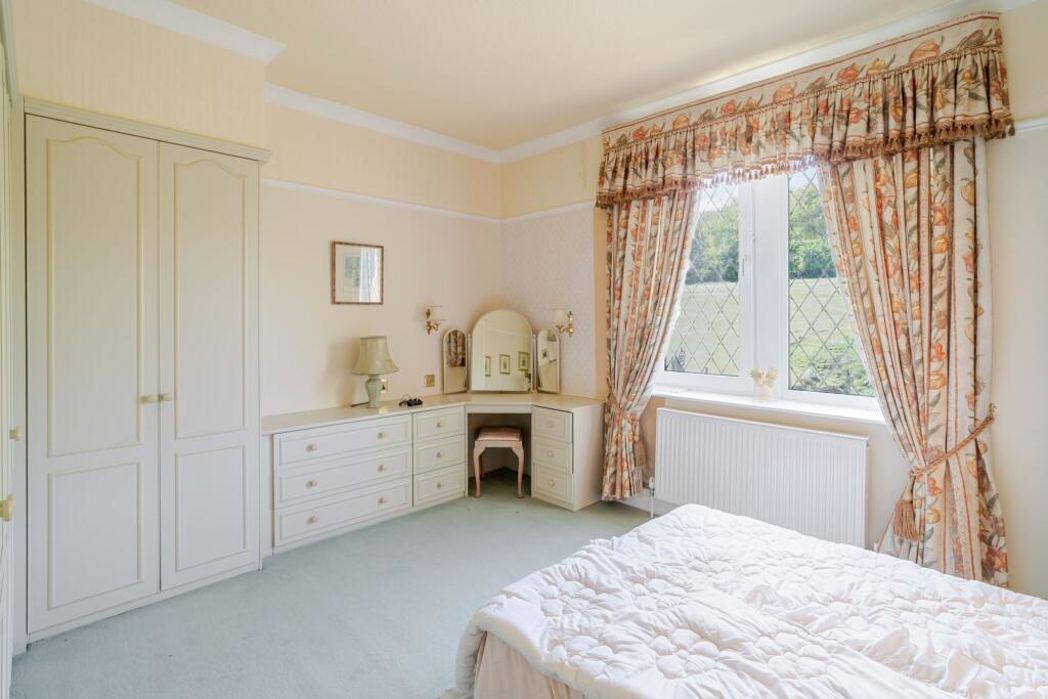 Property image 11 of 45