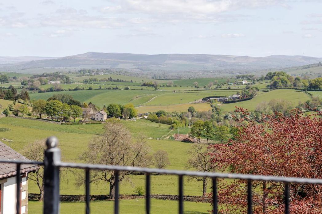 Property image 33 of 45
