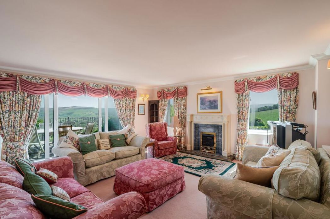Property image 3 of 45
