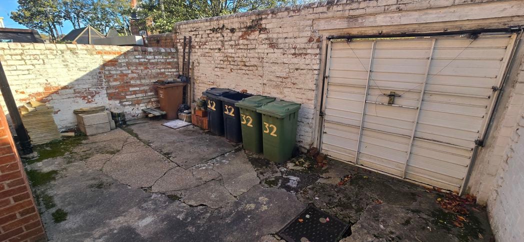 Property image 27 of 28