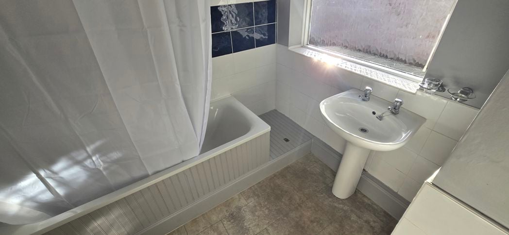 Property image 6 of 28