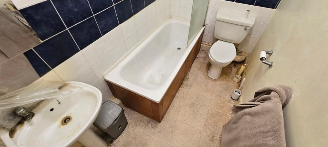 Property image 16 of 28