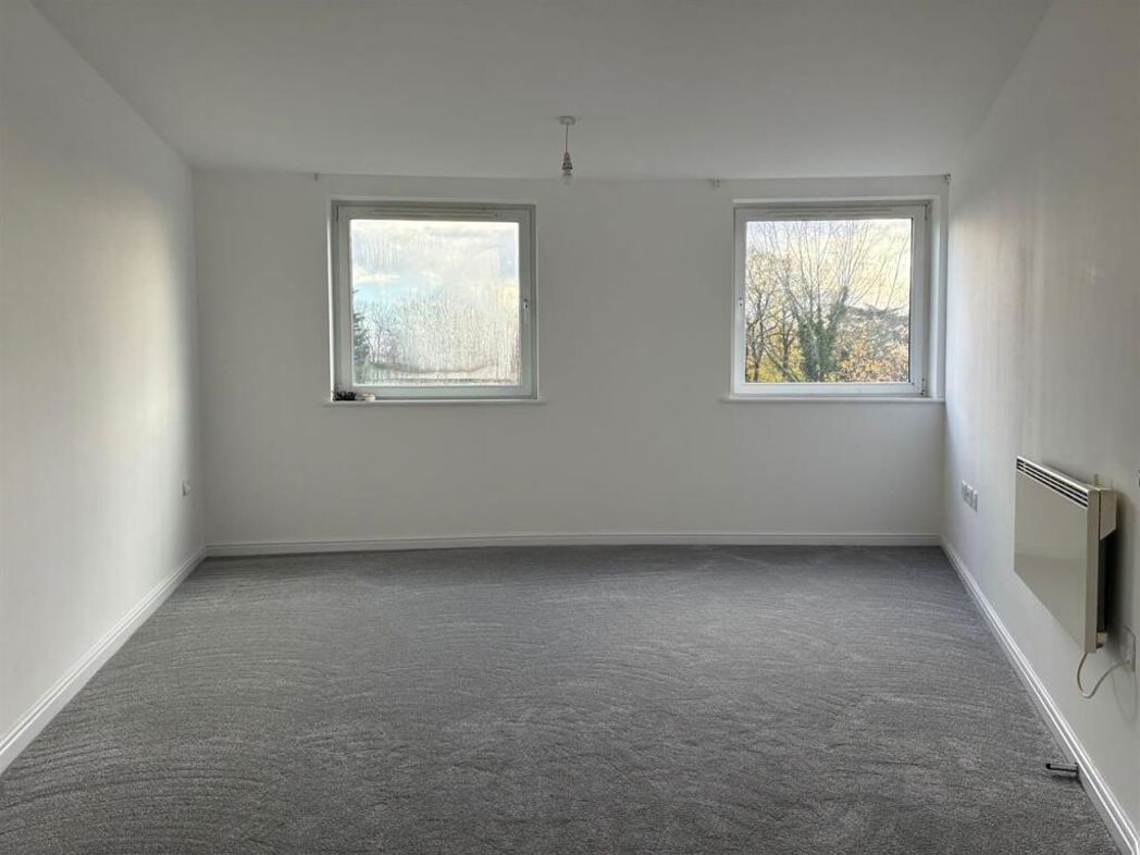 Property image 2 of 5
