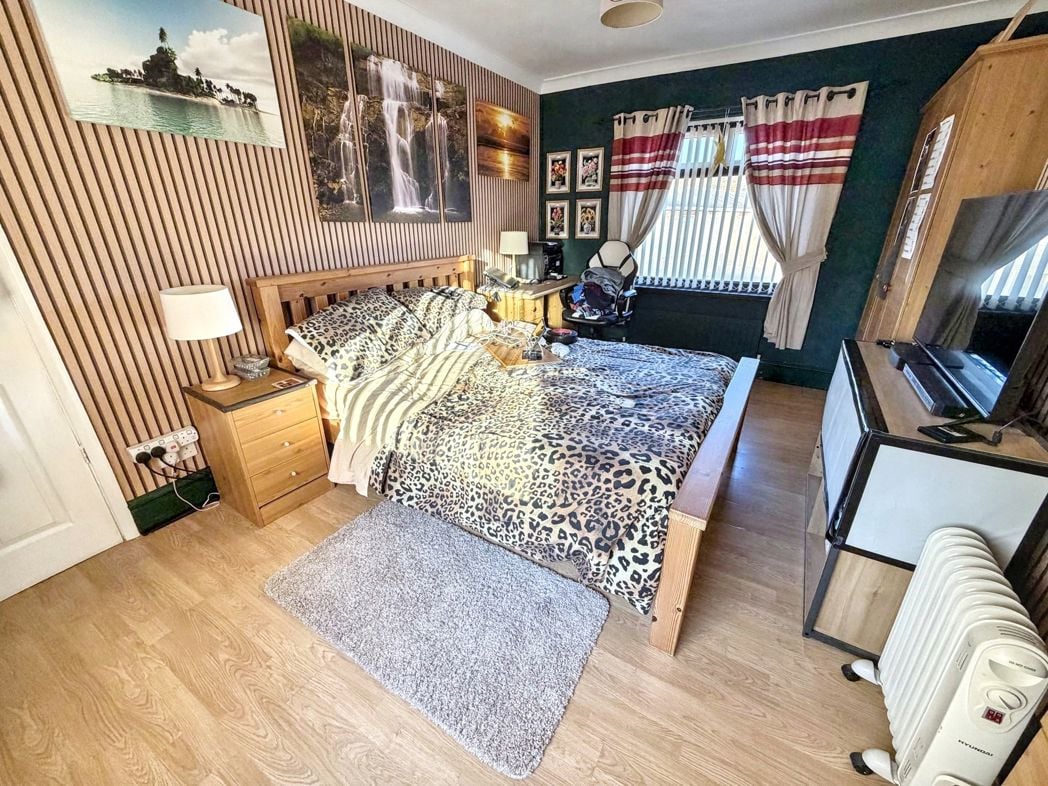 Property image 8 of 15