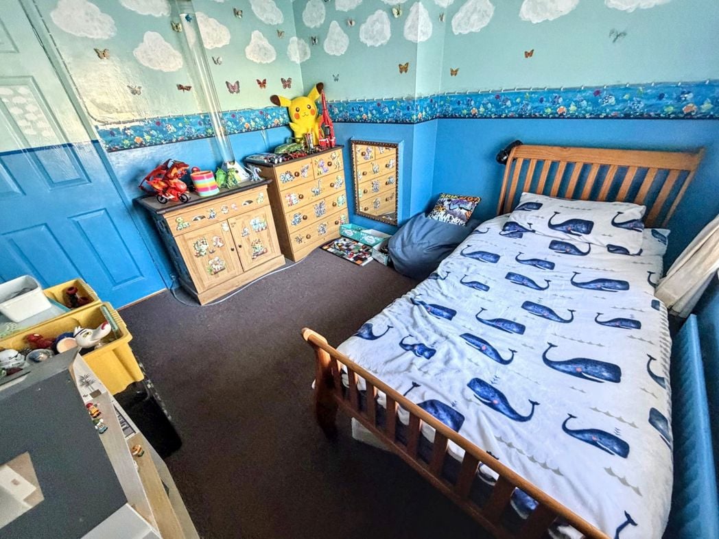 Property image 11 of 15