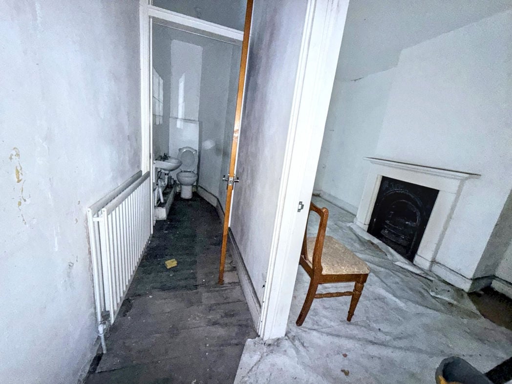 Property image 10 of 10